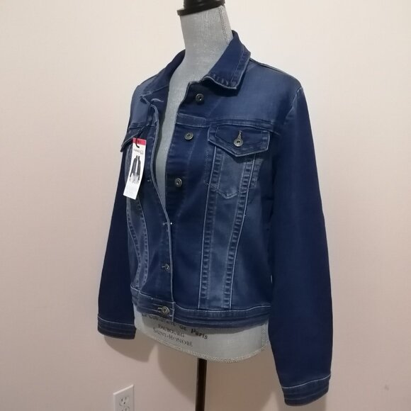 🇨🇦 Classic Denim Jacket, NWT - Picture 1 of 10